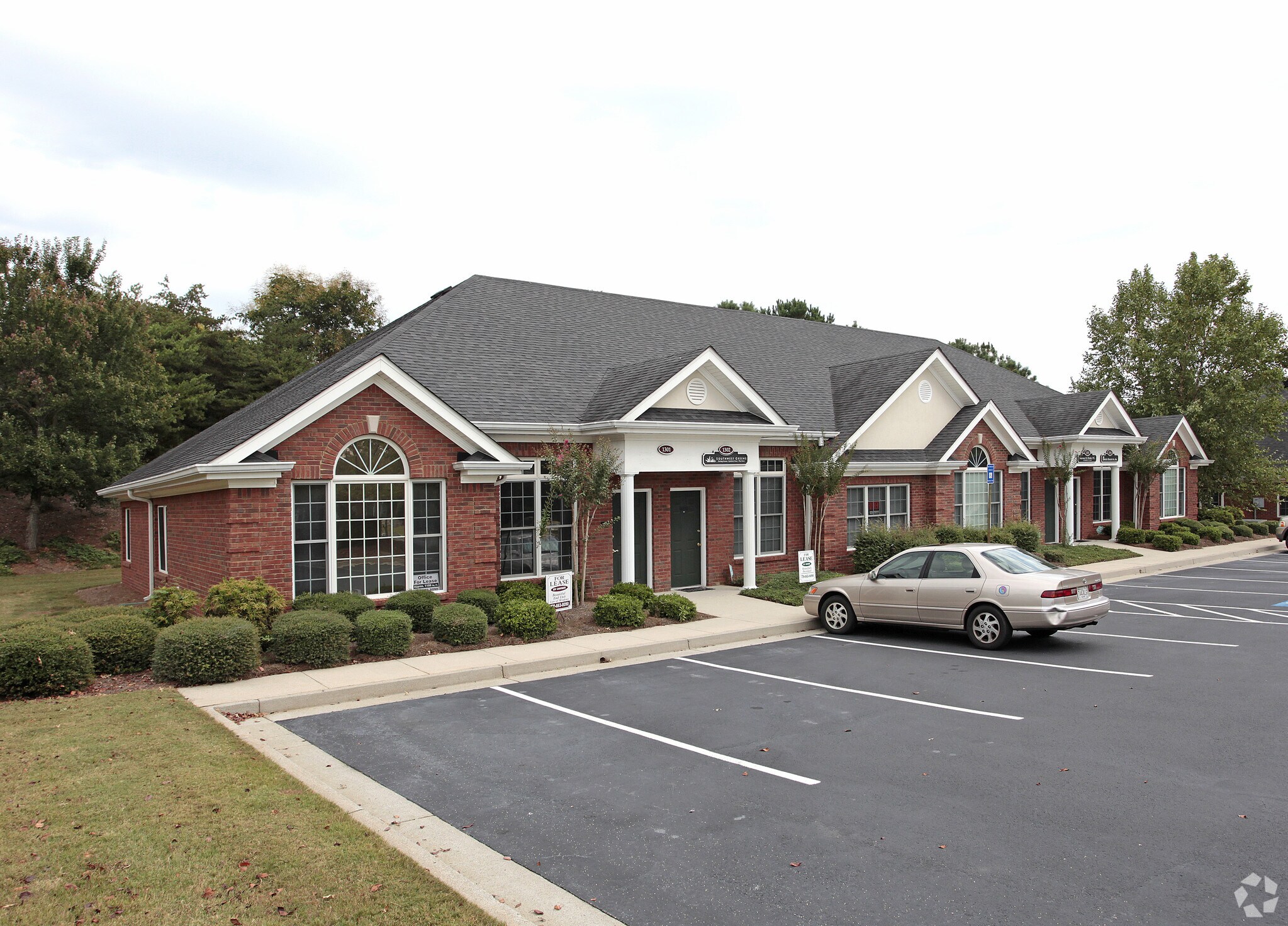 1301-1304 Macy Dr, Roswell, GA à vendre Photo principale– Image 1 sur 4