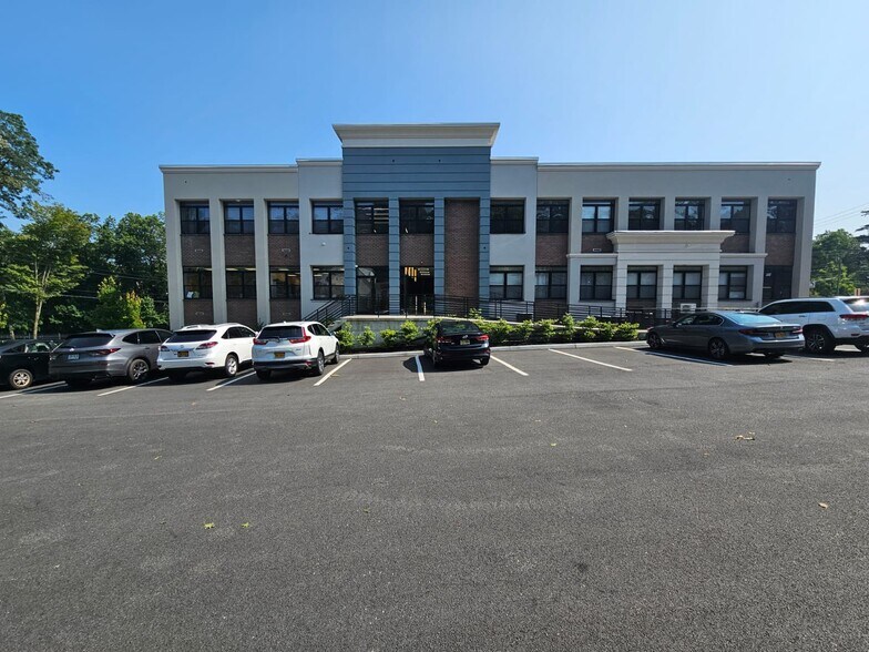 233 Lafayette Ave, Suffern, NY à louer - Photo de l’immeuble – Image 1 sur 7