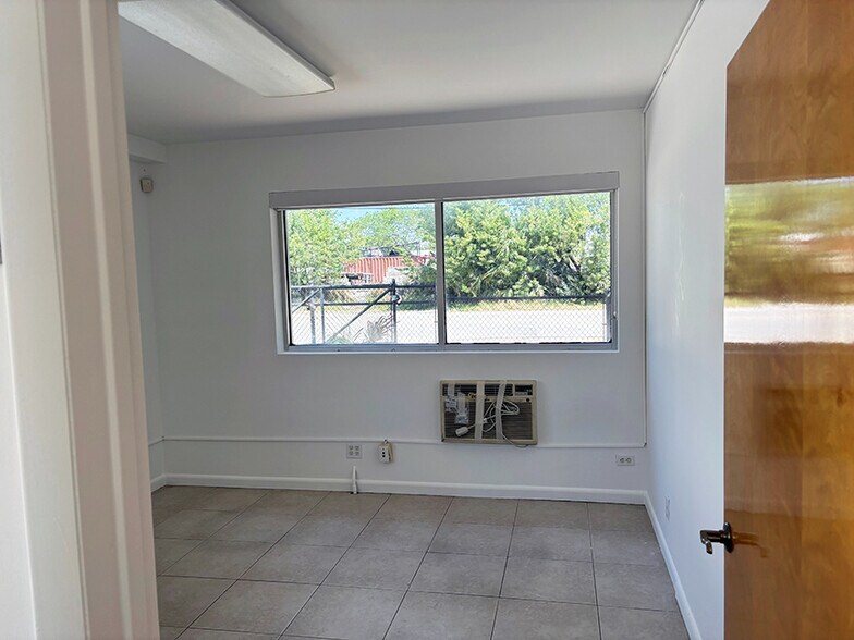 3464 SW 15th St, Deerfield Beach, FL à louer - Photo de l’immeuble – Image 2 sur 8