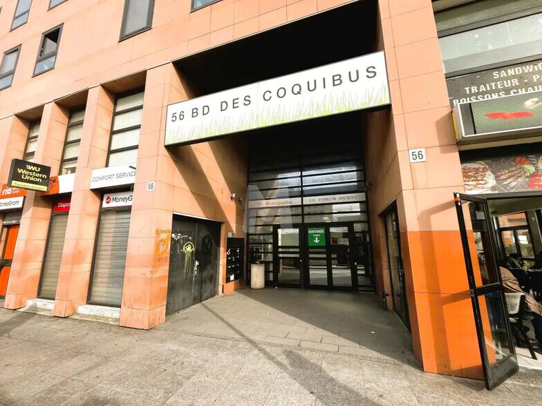 Bureau dans Évry-Courcouronnes à louer - Photo de l’immeuble – Image 3 sur 5