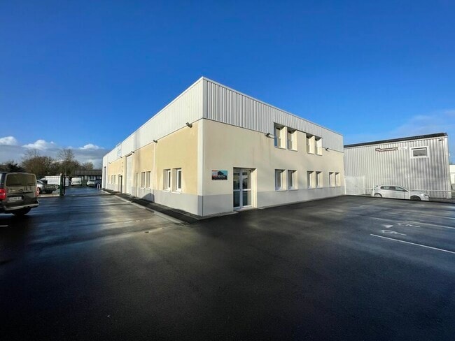 Plus de détails pour 11 Rue Louis Pasteur, Treillières - Industriel/Logistique à vendre