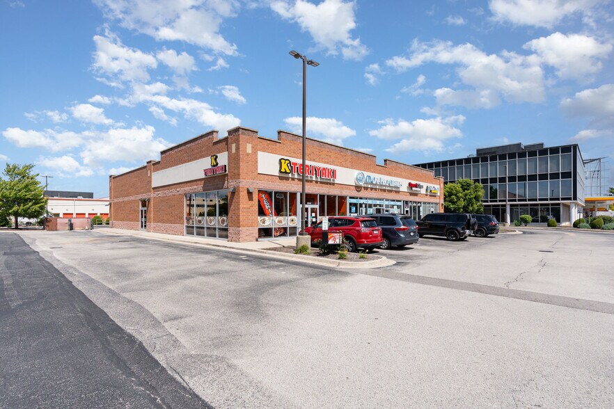 5942-5948 W Touhy Ave, Niles, IL à vendre - Photo de l’immeuble – Image 3 sur 16