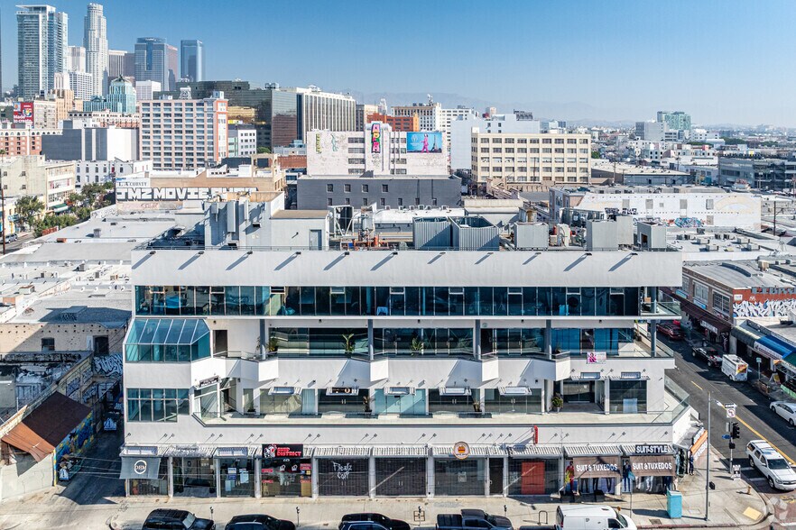 221 E 12th St, Los Angeles, CA à louer - Photo de l’immeuble – Image 3 sur 15