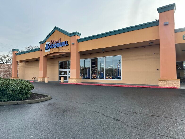 Lakewood Square Neighborhood Center portefeuille de 5 biens à vendre sur LoopNet.fr - Photo de l’immeuble – Image 2 sur 7