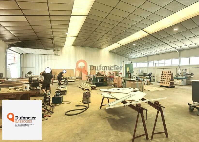 Bureau dans Poitiers à louer - Photo de l’immeuble – Image 1 sur 5
