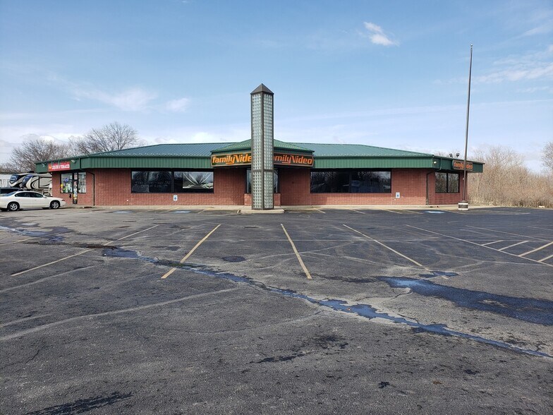 819 Albia Rd, Ottumwa, IA à louer - Photo de l’immeuble – Image 1 sur 6