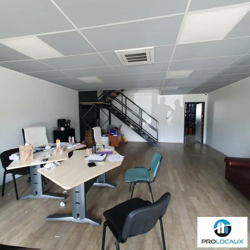 Local d’activités dans Le Versoud à louer Photo intérieure– Image 1 sur 13