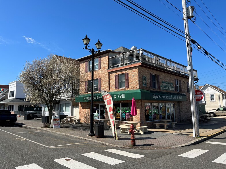117 Boulevard, Seaside Heights, NJ à vendre - Photo principale – Image 1 sur 40