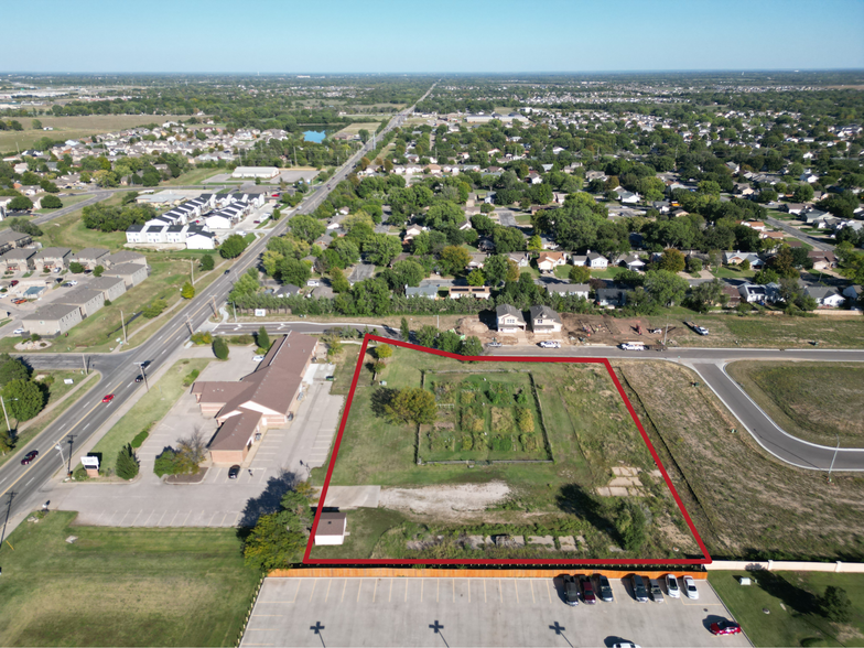 9999 E Harry St, Wichita, KS à vendre - Photo de l’immeuble – Image 2 sur 6