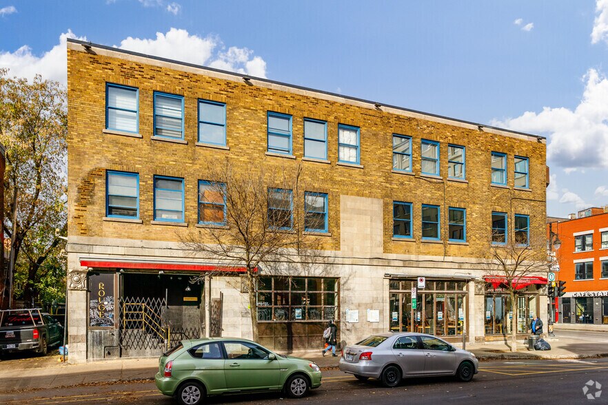 3600-3606 Saint-Laurent Boul, Montréal, QC à louer - Photo de l’immeuble – Image 3 sur 9