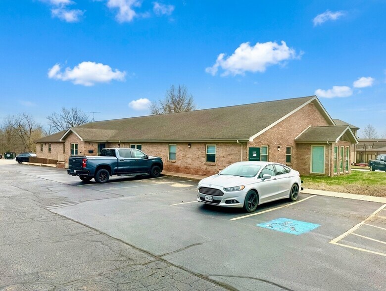 808-810 Progress Dr, Farmington, MO à vendre - Photo de l’immeuble – Image 3 sur 39
