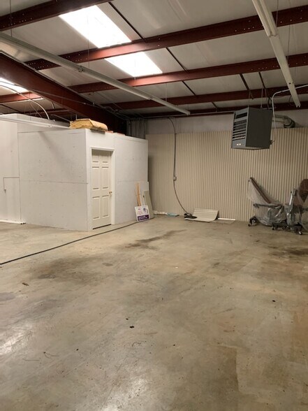 404 Batesburg Hwy, Saluda, SC à louer - Photo de l’immeuble – Image 3 sur 7