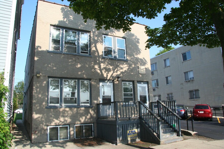 819-821 N 21st St, Milwaukee, WI à vendre - Photo principale – Image 1 sur 2