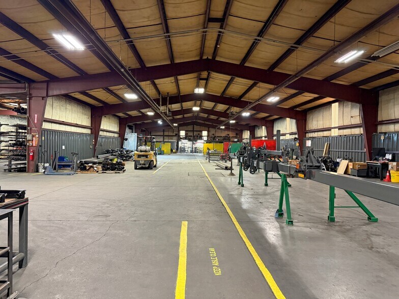 2120 4th Ave, Holdrege, NE à vendre - Photo de l’immeuble – Image 3 sur 31