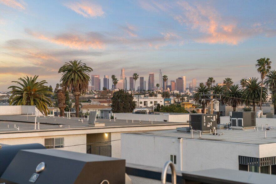 540 N Serrano Ave, Los Angeles, CA à vendre - Photo de l’immeuble – Image 2 sur 38