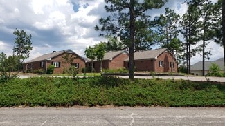 Plus de détails pour 110 Turner St, Southern Pines, NC - Bureau à louer