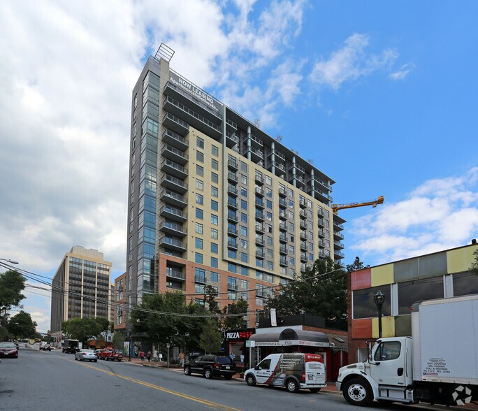 4918 Saint Elmo Ave, Bethesda, MD à louer - Photo de l’immeuble – Image 2 sur 59