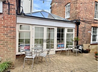 Plus de détails pour 6 Bishops Ct, Daventry - Local commercial à louer