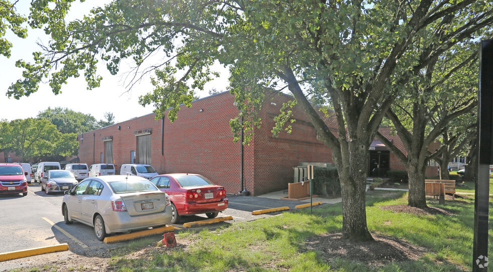 5113-5123 Berwyn Rd, College Park, MD à louer - Photo principale – Image 2 sur 7