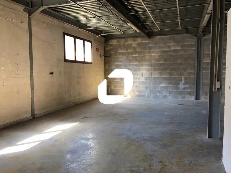 Local d’activités dans Domont à louer - Photo intérieure – Image 2 sur 5