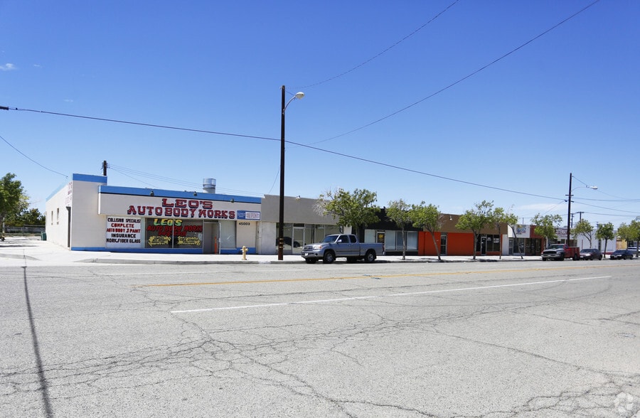 45003-45027 Yucca Ave, Lancaster, CA à louer - Photo principale – Image 1 sur 44