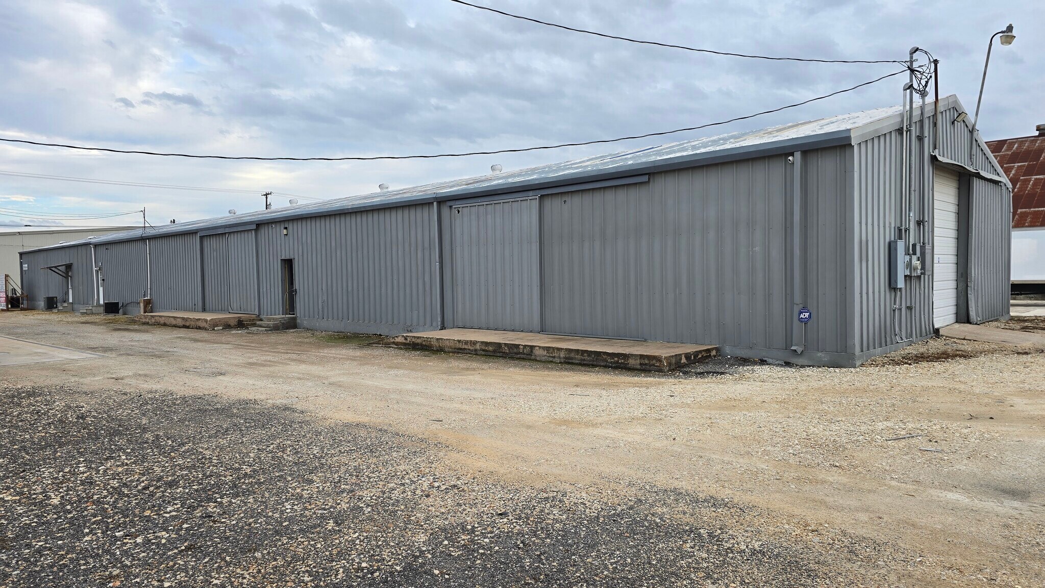 713 W 2nd St, Taylor, TX à louer Photo principale– Image 1 sur 7