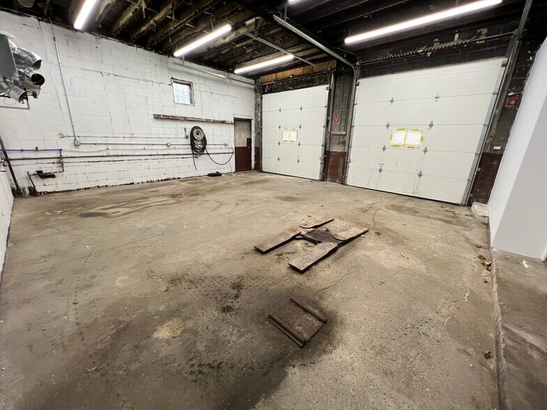 3027 Brighton Rd, Pittsburgh, PA à louer - Photo intérieure – Image 3 sur 7