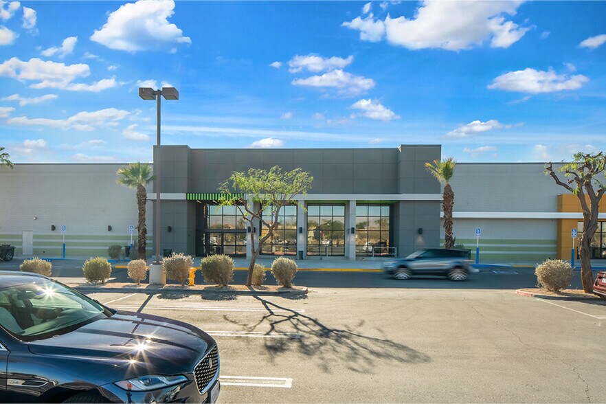 78945 Highway 111, La Quinta, CA à vendre - Photo de l’immeuble – Image 3 sur 6