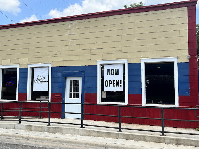 205 NE Loop 230, Smithville, TX à louer - Photo de l’immeuble – Image 3 sur 31