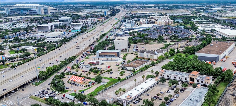 10015 S Main St, Houston, TX à vendre - Photo de l’immeuble – Image 1 sur 1