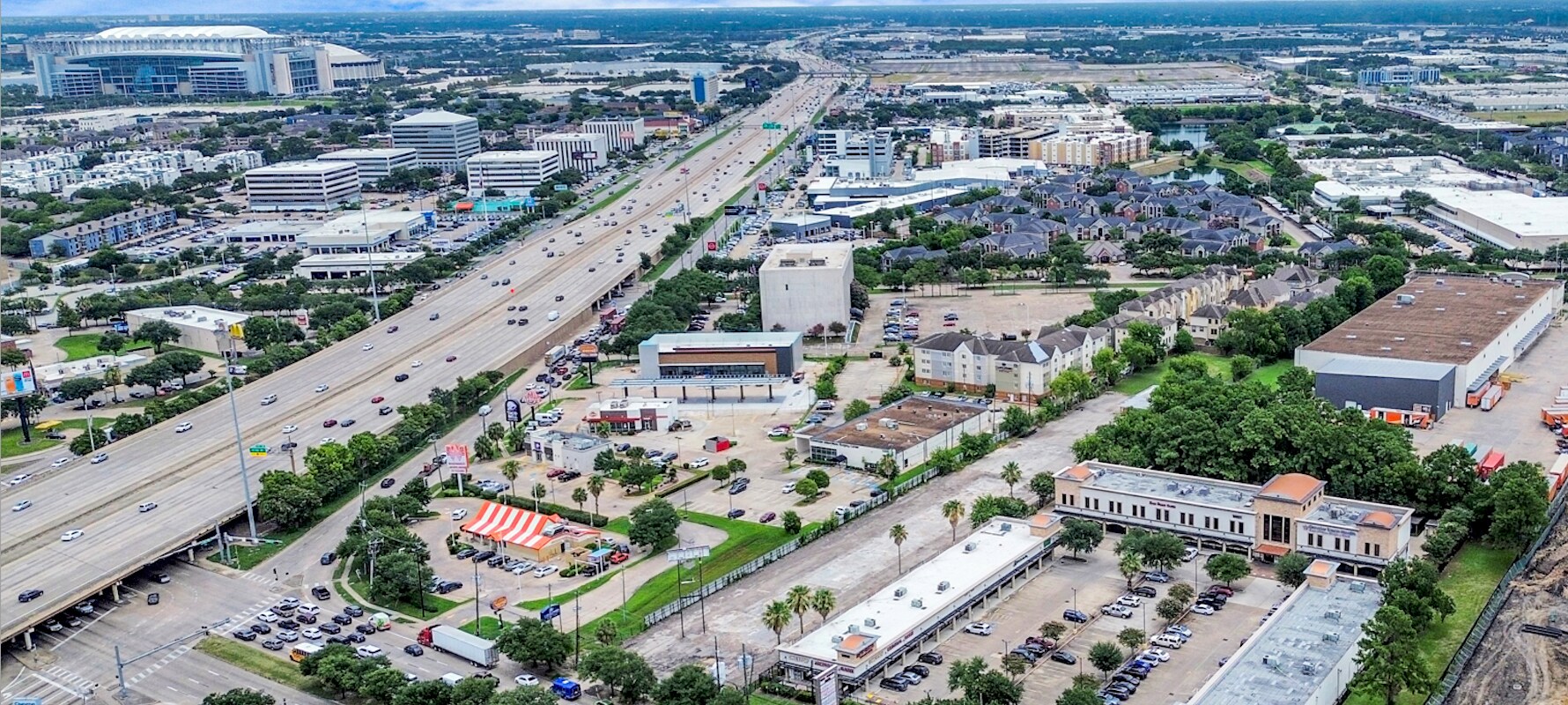 10015 S Main St, Houston, TX à vendre Photo de l’immeuble– Image 1 sur 2