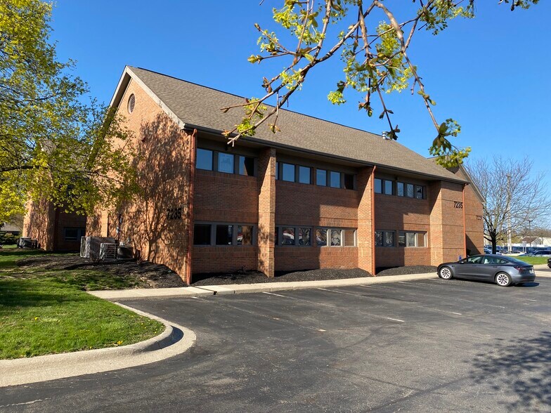 7243 Sawmill Rd, Dublin, OH à louer - Photo de l’immeuble – Image 2 sur 26