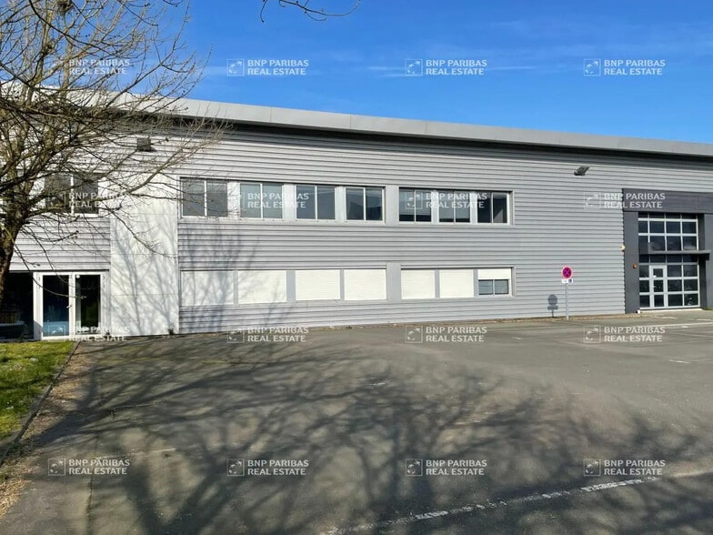 Local d’activités dans Bouguenais à louer - Photo de l’immeuble – Image 1 sur 9
