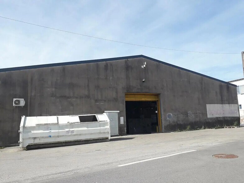 Industriel/Logistique dans Chalezeule à louer - Photo de l’immeuble – Image 2 sur 5