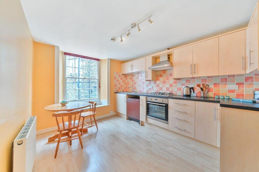 2 Cheapside, Ambleside à vendre - Photo de l’immeuble – Image 2 sur 21