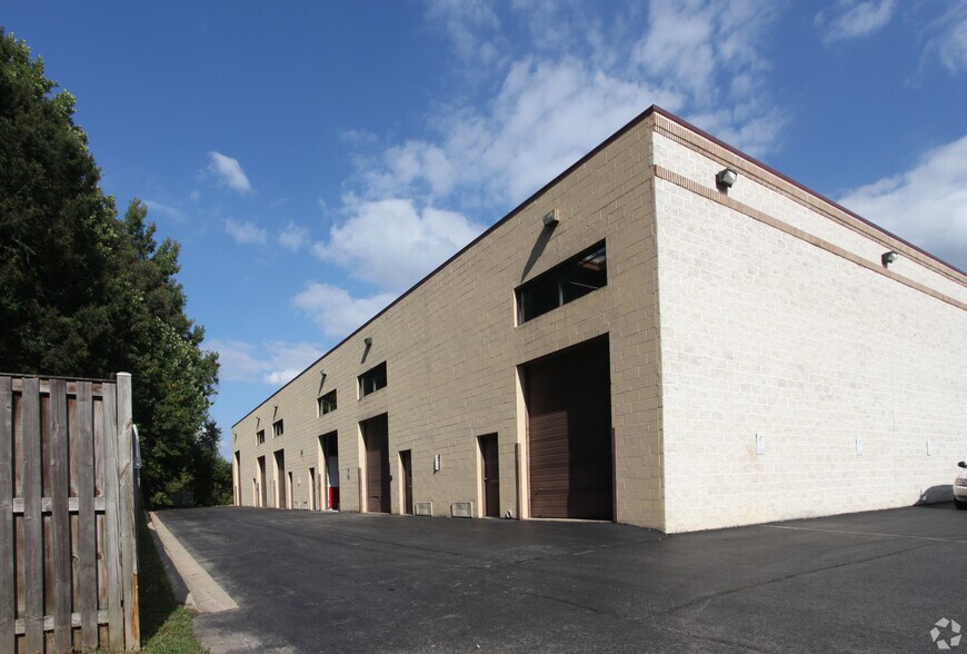 6429 Crain Hwy, Upper Marlboro, MD à louer - Photo de l’immeuble – Image 3 sur 9