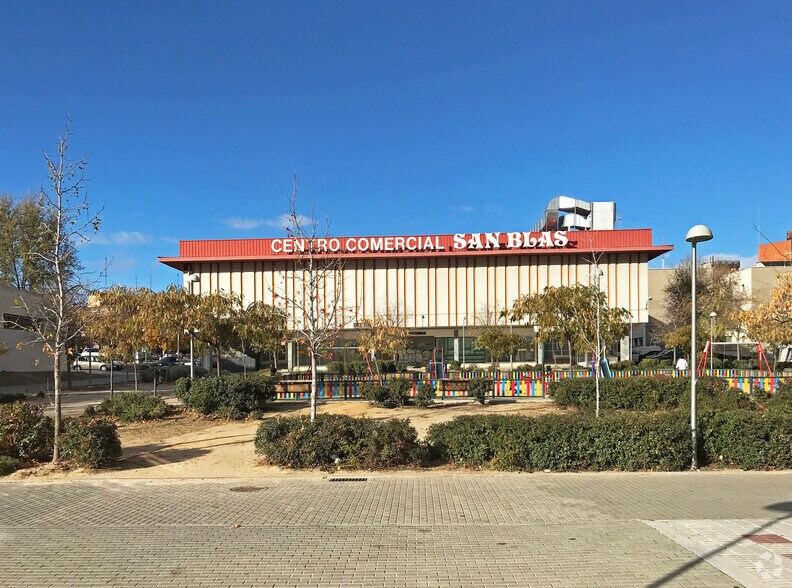 Local commercial dans Madrid, Madrid à vendre - Photo de l’immeuble – Image 3 sur 3