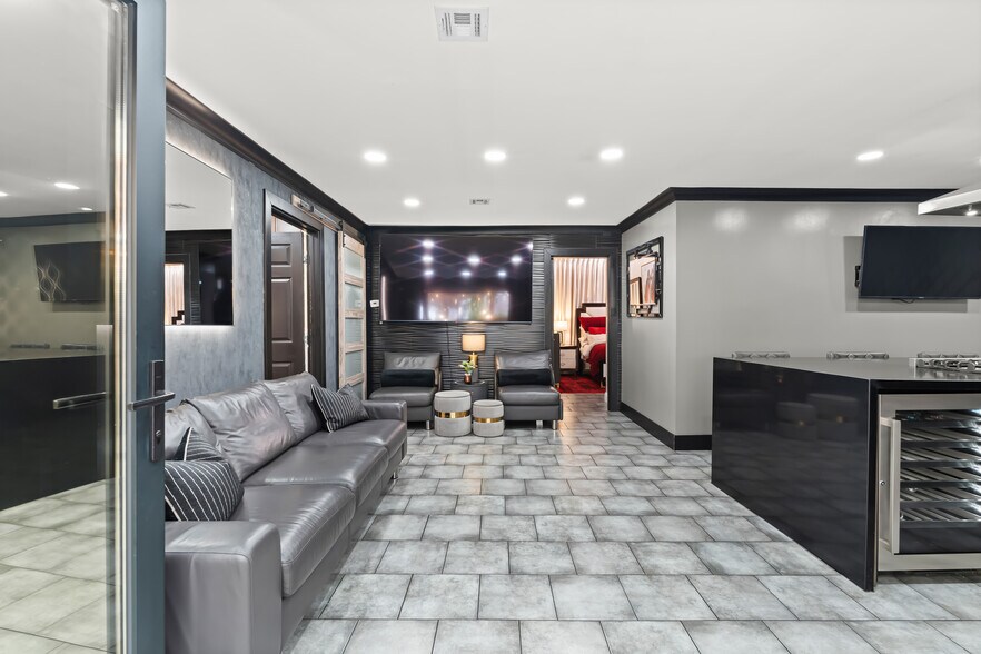 2366 Main St, Ramona, CA à vendre - Photo intérieure – Image 3 sur 54