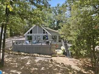 Plus de détails pour 108 E Barker Creek Dr, Scroggins, TX - Spécialisé à vendre