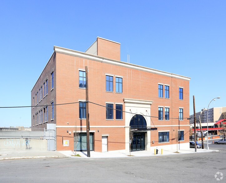 951-959 Brook Ave, Bronx, NY à louer - Photo de l’immeuble – Image 3 sur 5