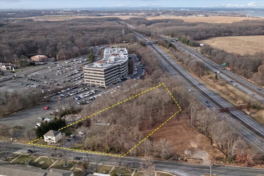 2 Cliffwood Ave, Aberdeen, NJ à vendre - Photo de l’immeuble – Image 3 sur 24