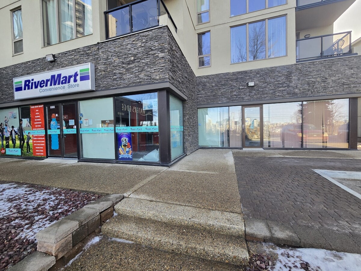 10149-10159 Saskatchewan Dr NW, Edmonton, AB T6E 6B6 - Lot 10151-53 -  - Photo intérieure - Image 1 of 3