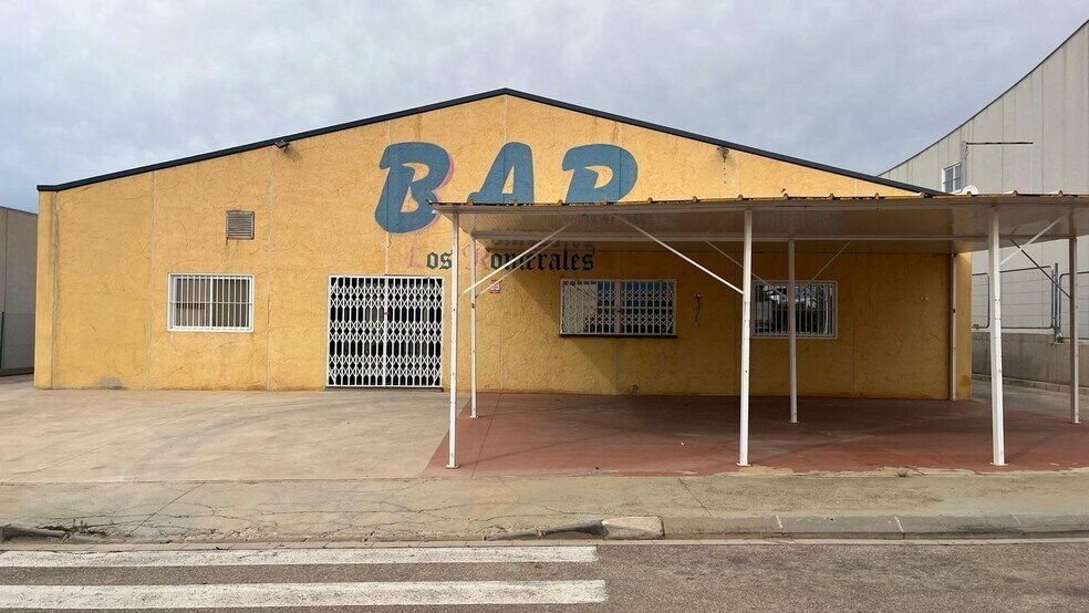 Local commercial dans Jumilla à vendre - Photo de l’immeuble – Image 2 sur 27