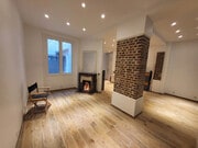 Un espace chaleureux et moderne, idéal pour vos moments de détente.