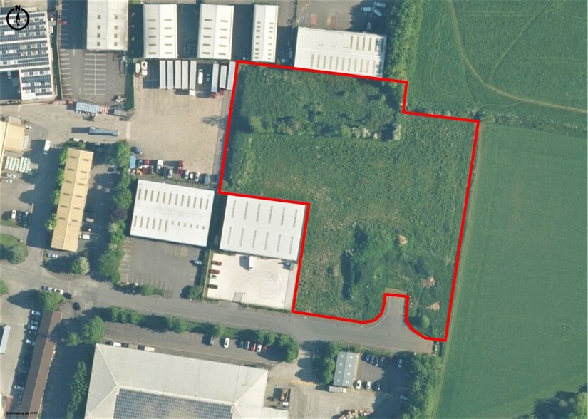Third Avenue Av, Radstock à louer - Photo principale – Image 1 sur 2