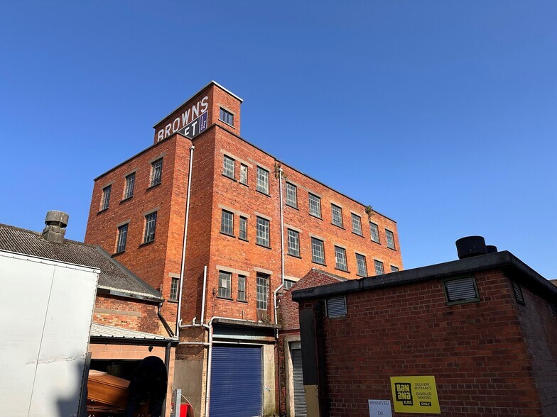 302 Newtownards Rd, Belfast à louer - Photo principale – Image 1 sur 4