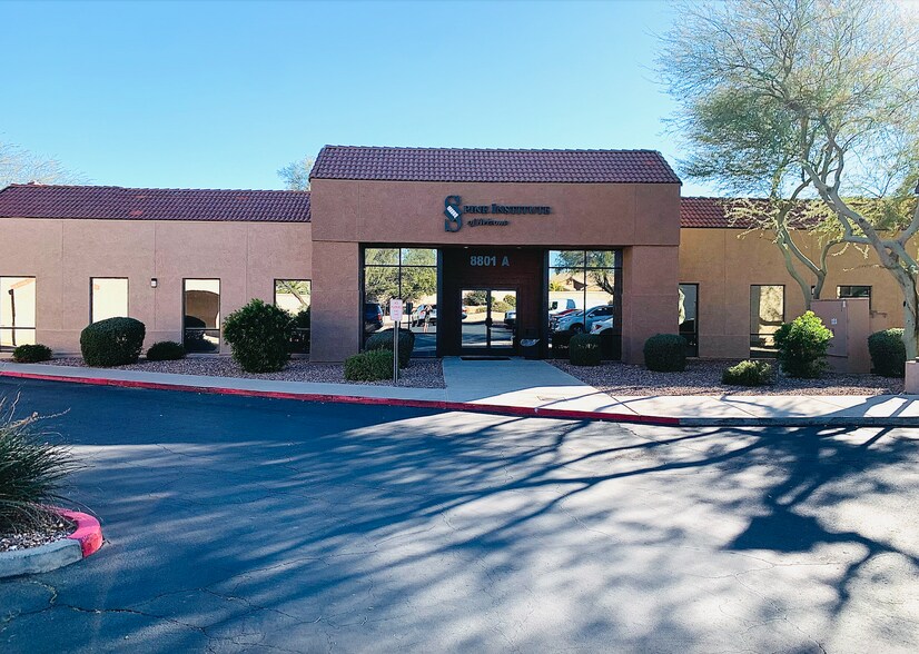 8801 W Union Hills Dr, Peoria, AZ à louer - Photo de l’immeuble – Image 2 sur 10