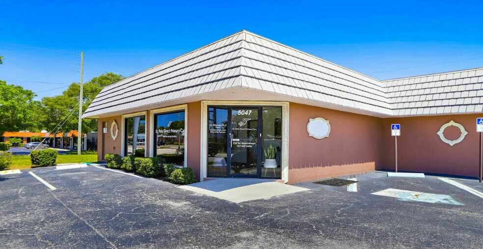 5023-5047 Central Ave, Saint Petersburg, FL à louer - Photo de l’immeuble – Image 2 sur 14