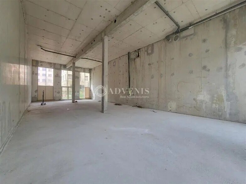 Local commercial dans Saint-Ouen-sur-Seine à louer - Photo intérieure – Image 2 sur 5