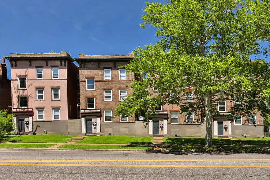 5437-5445 Page Blvd, Saint Louis, MO à vendre - Photo de l’immeuble – Image 2 sur 15